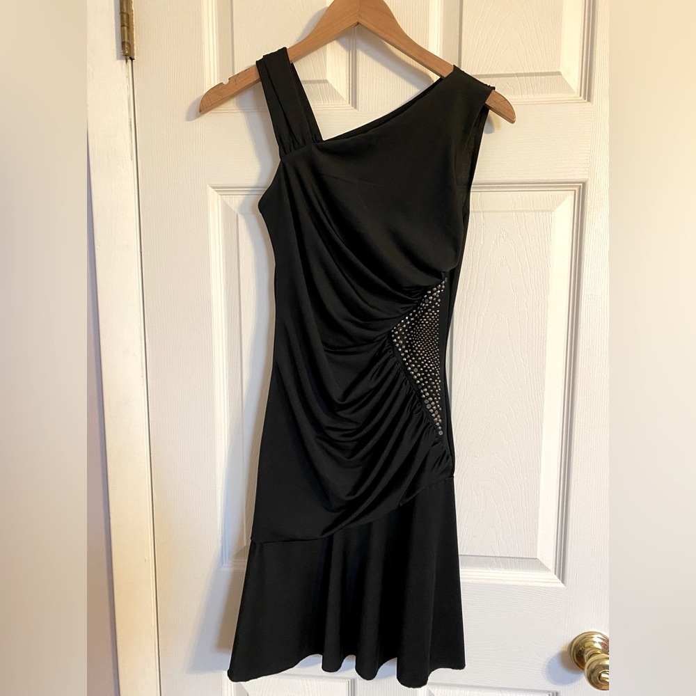 LBD with asymmetric neckline